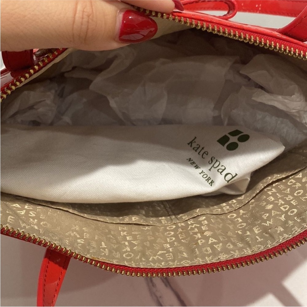 Kate Spade Red Patent Leather Tote Bag with Glossy Finish - Picture 6 of 6